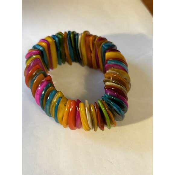 Dyed sea shell stretch bracelet heavy duty - Picture 4 of 4
